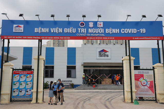 Viglacera sponsors sanitary equipment and tiles for the Covid 19 field hospital project in Hanoi